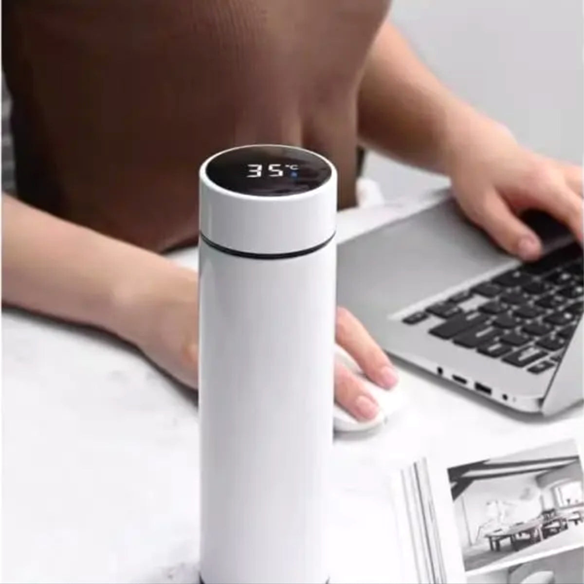Smart thermos on a desk