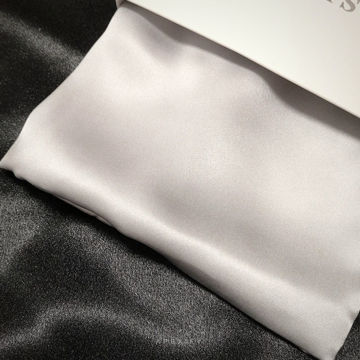 Silver mulberry silk pillowcase